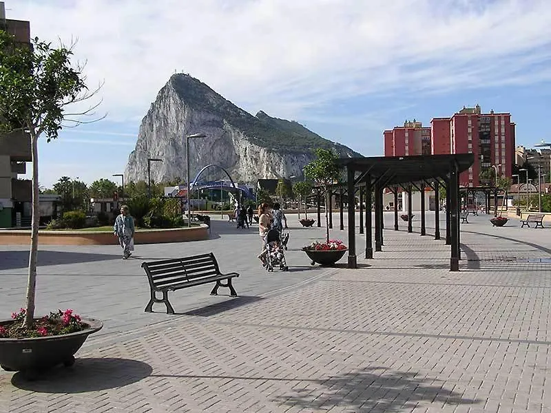 Apartment Practico Apartamento A 5 Min Andando De Gibraltar Y El Centro, Frente Al Mar La Linea de la Concepcion