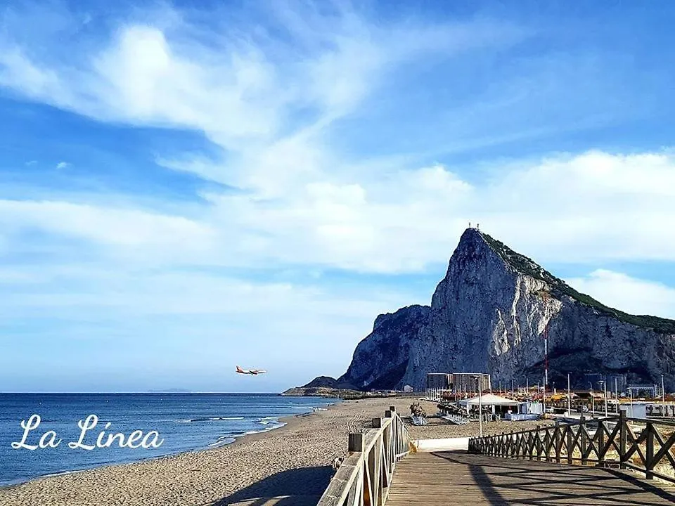 Practico Apartamento A 5 Min Andando De Gibraltar Y El Centro, Frente Al Mar La Linea de la Concepcion Spain